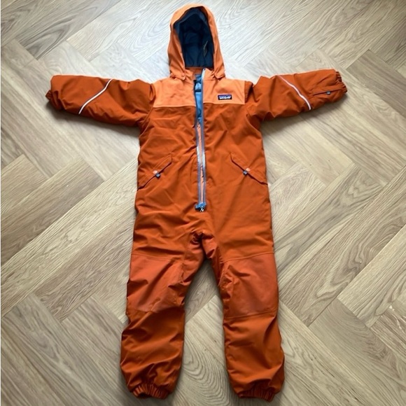 SOLD/PATAGONIA one piece snowsuit - Picture 1 of 3